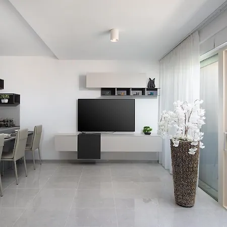 Damjan Apartment