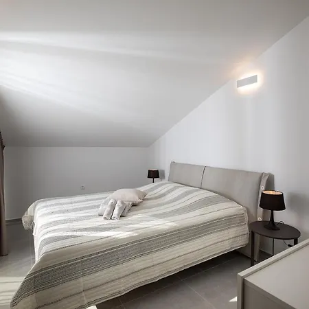 Damjan Apartment